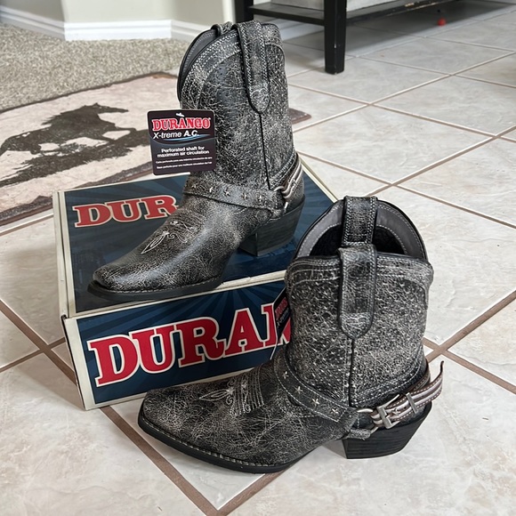 New Durango distress black harness boot booties woman’s size 8.5